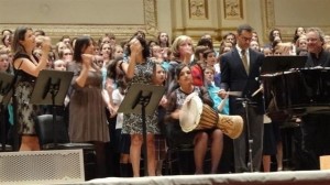20120502-185150.jpg Lilia Valente e regentes brasileiros na precussão no Carnegie Hall
